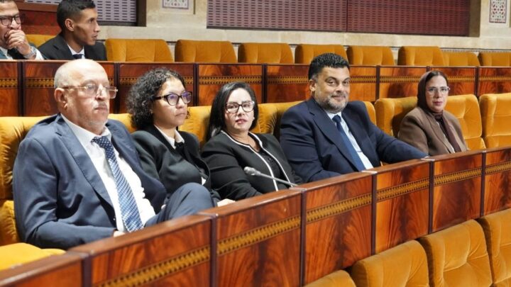 تحالف اليسار يتهم حكومة المنصوري بالتخلي عن تجريم الإثراء غير المشروع